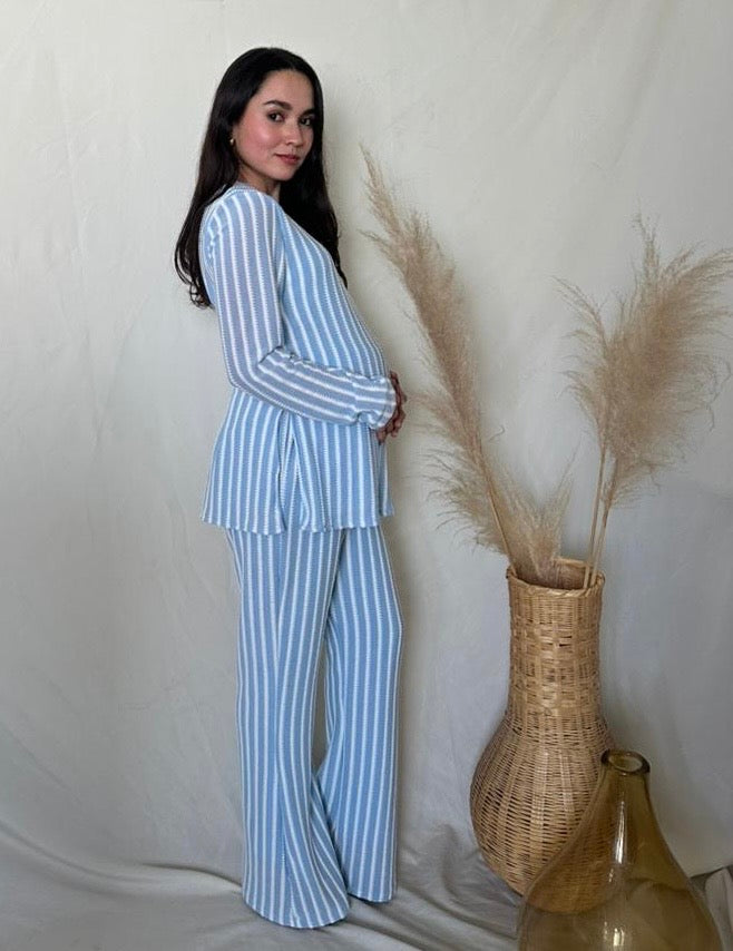 Conjunto de maternidad Cinthya, azul rayas con ivory