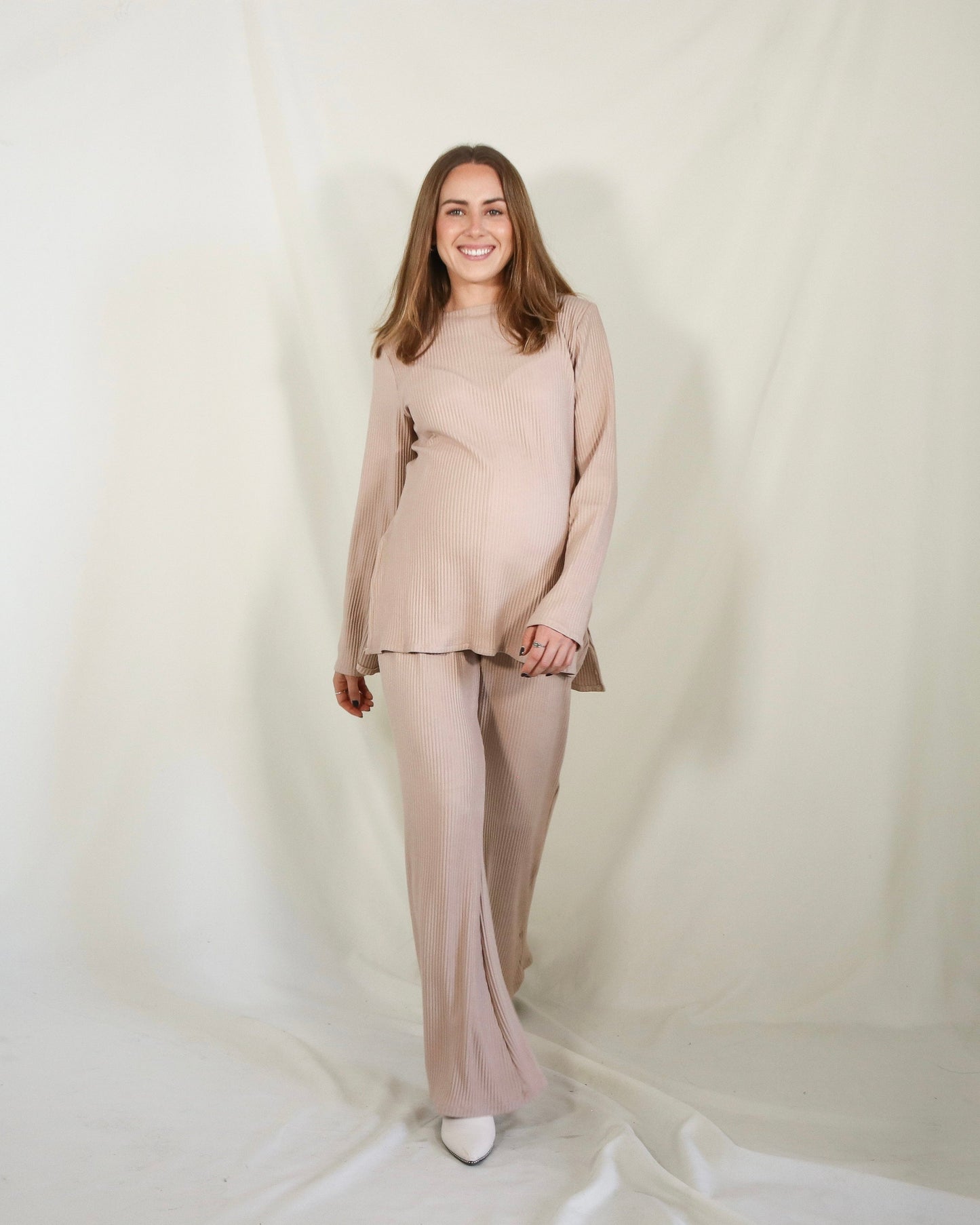 Conjunto de maternidad Cinthya, beige caliente
