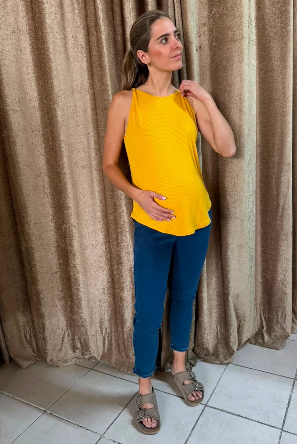 Blusa de maternidad tirantes Mostaza
