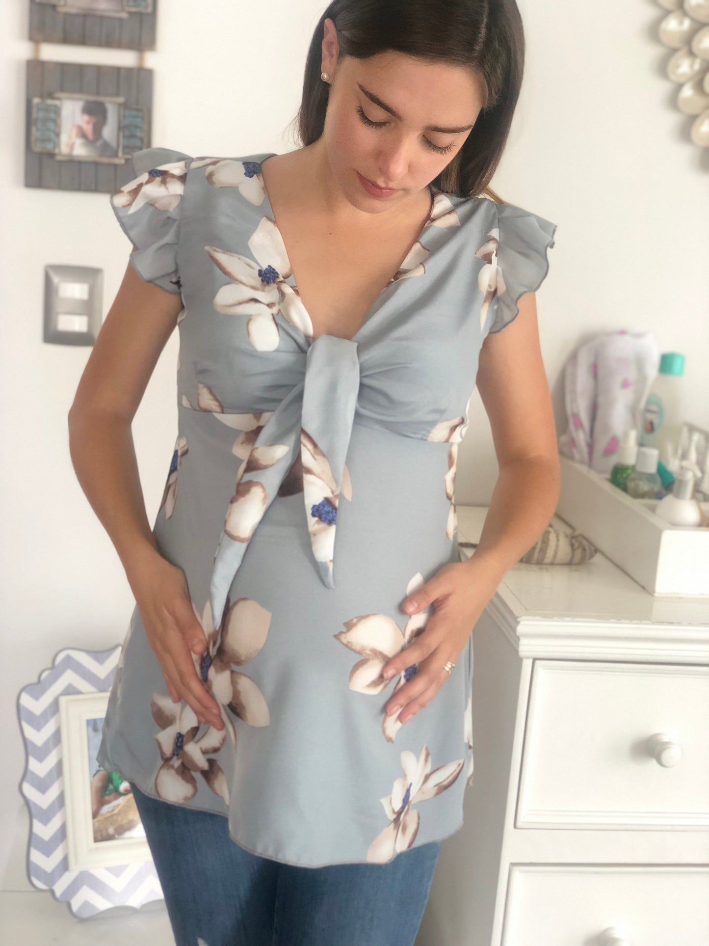 Blusa maternidad y lactancia Brescia, gris flores
